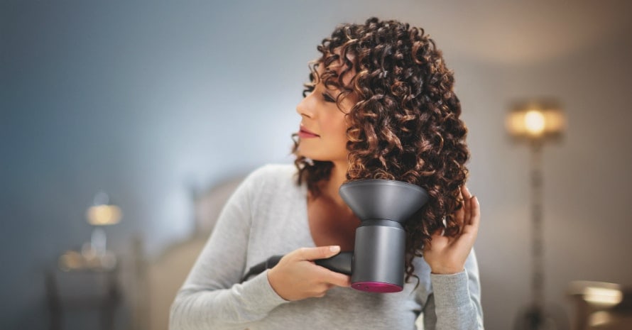 How to Choose the Best Hair Dryer for Frizzy Hair